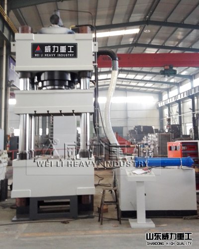 630噸液壓機(jī)車間