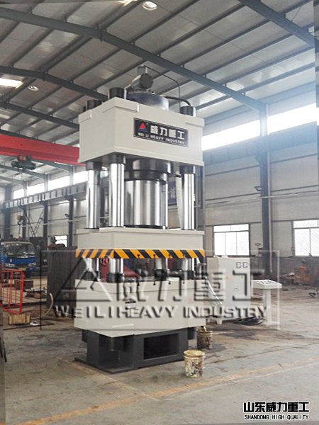 630噸液壓機(jī)車間