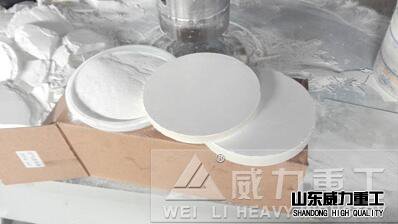 二氧化鋯烤瓷牙成型液壓機(jī)壓制成品