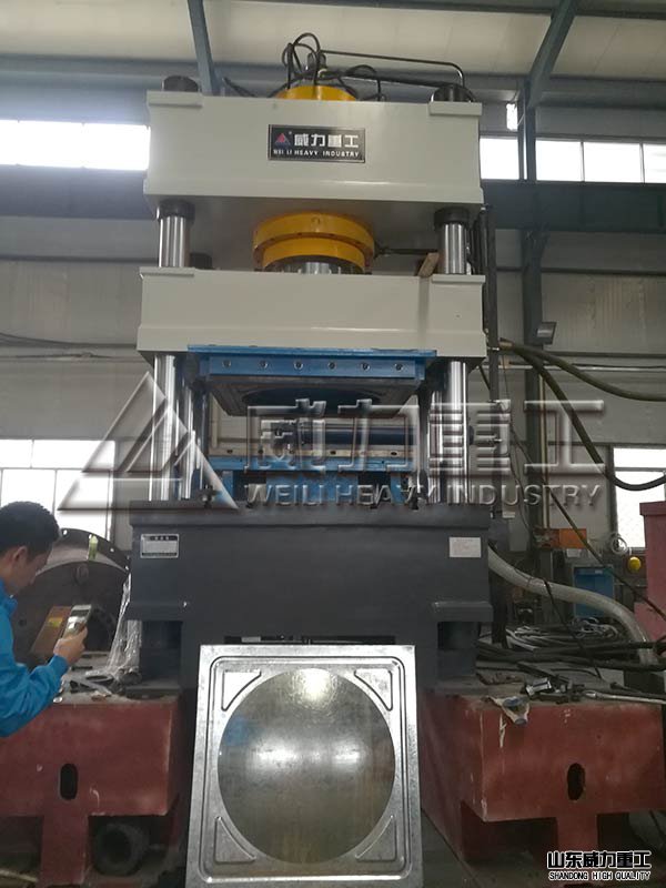 400噸不銹鋼水箱拉伸成型液壓機(jī)