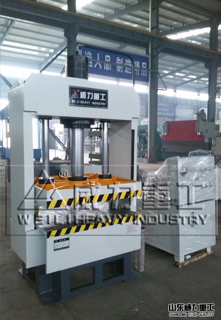 100噸框式液壓機(jī)