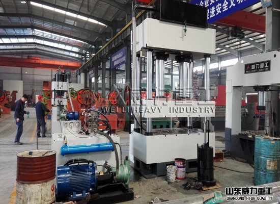 400噸液壓機車間