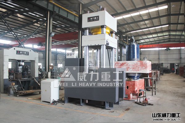 500噸液壓機(jī)車間