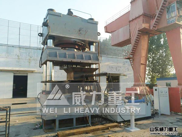 2000噸液壓機(jī)車間