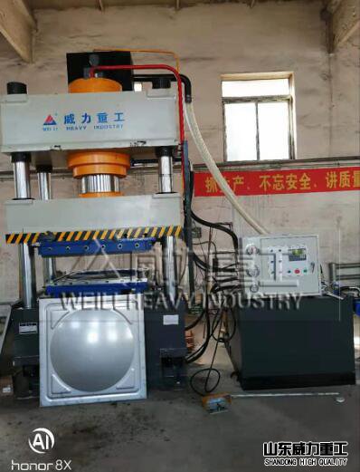 不銹鋼水箱客戶現(xiàn)場