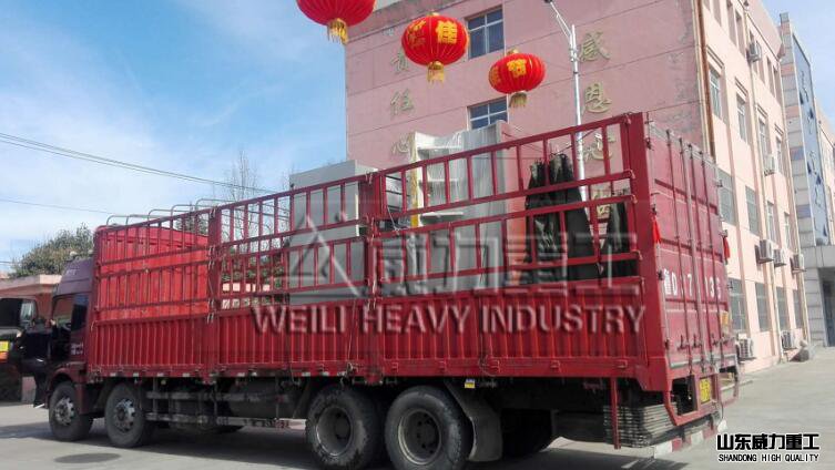 315噸液壓機(jī)車間