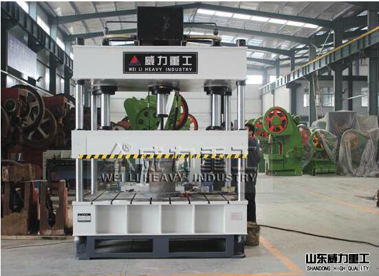 <b>200噸三梁四柱液壓機(jī)</b>