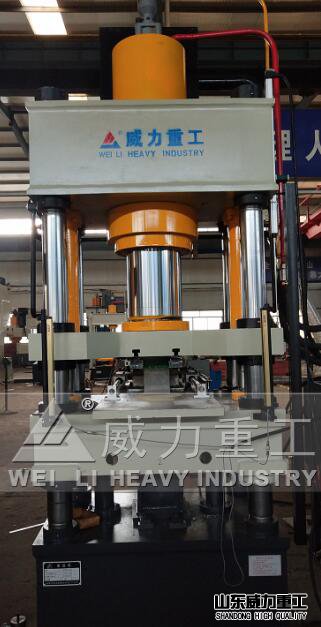 200噸液壓機(jī)車間