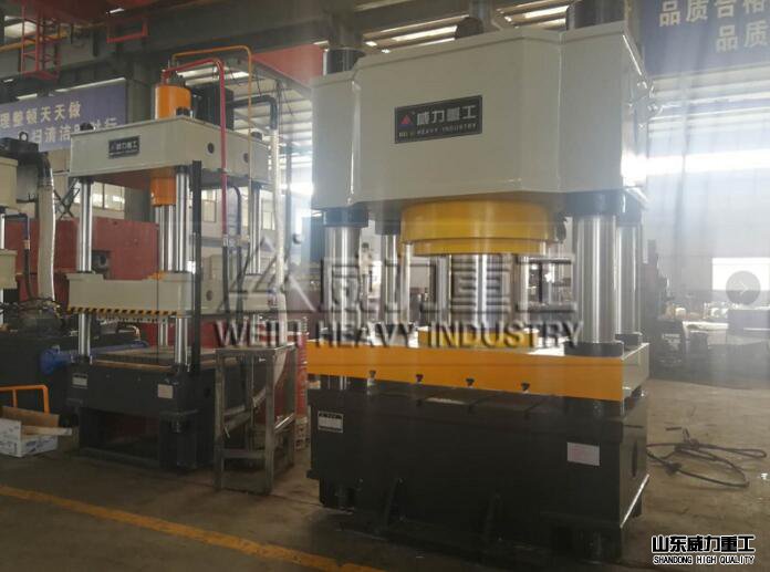 800噸液壓機車間