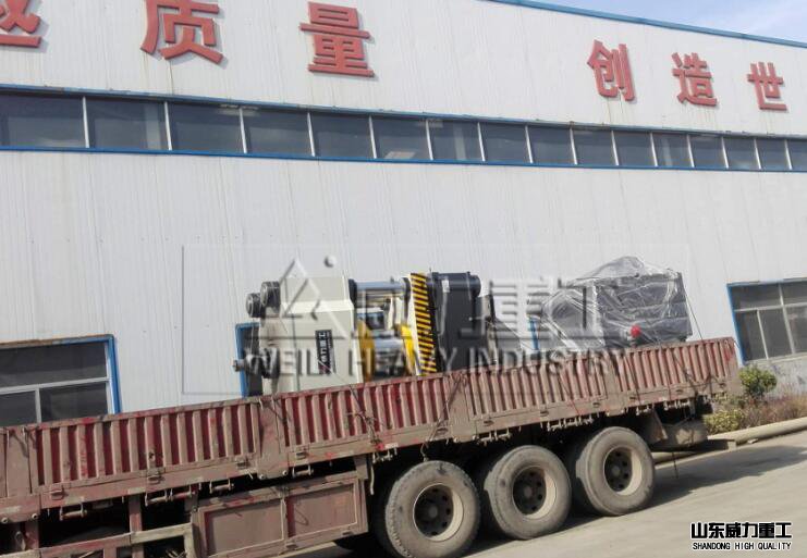 800噸四柱液壓機發(fā)貨