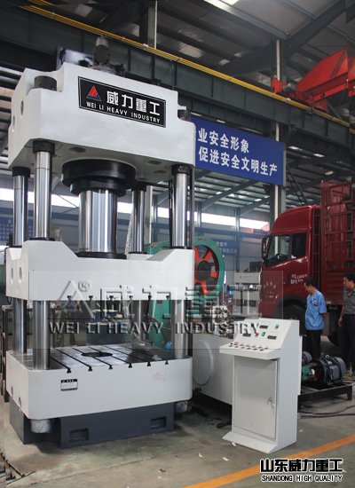 500噸液壓機(jī)車(chē)間