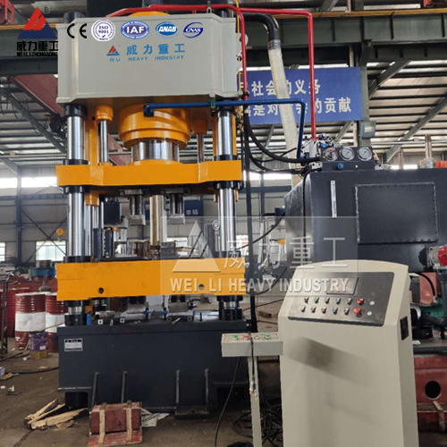 <b>一模兩塊5kg鹽磚630噸液壓機(jī)</b>