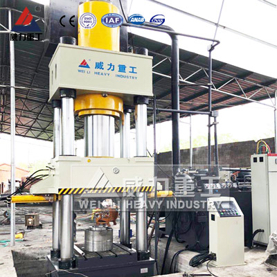 <b>三工位1000噸液壓機(jī)用于長(zhǎng)軸熱鍛成形</b>