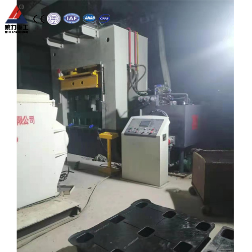 托盤生產(chǎn)設(shè)備-1000噸塑料托盤液壓機(jī)