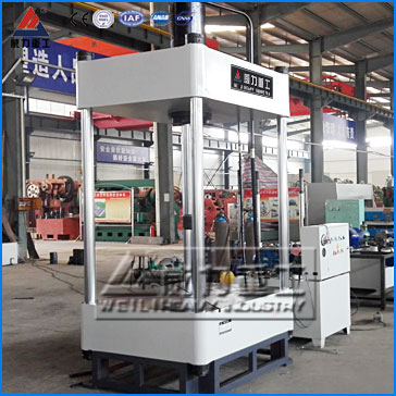 200噸二梁四柱液壓機(jī)