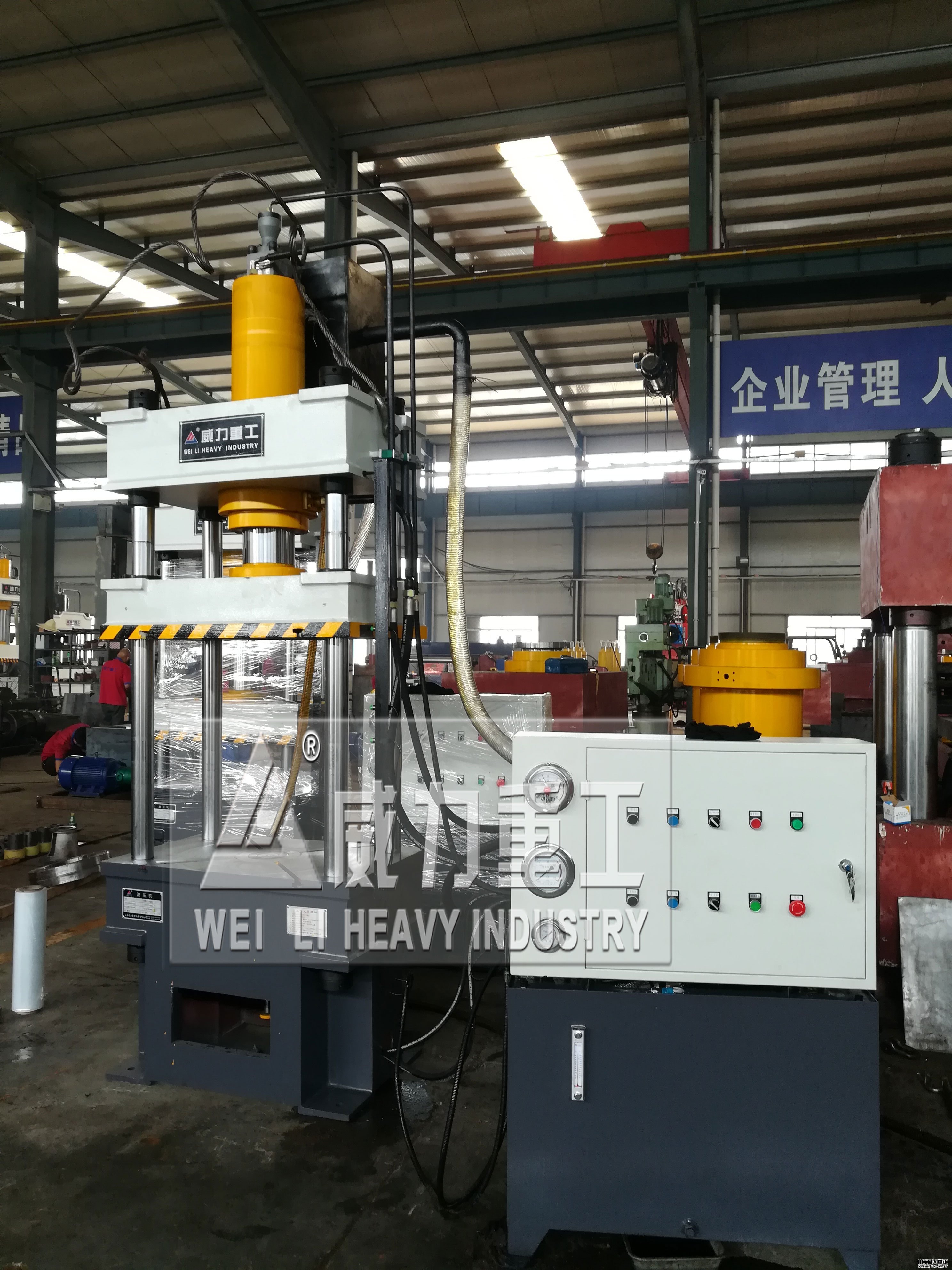 100噸三梁四柱液壓機