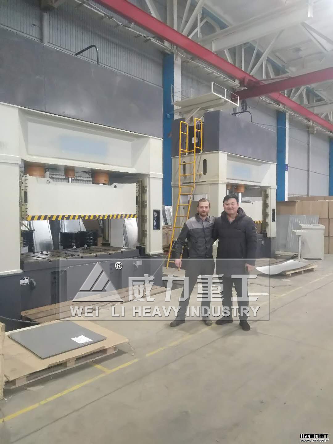 同事與俄羅斯友人合影