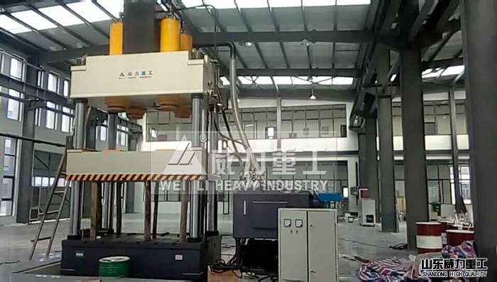 汽車擋泥板液壓機(jī)訂購(gòu)電話：18306370978