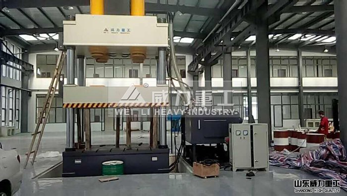 汽車擋泥板專用四柱液壓機(jī)