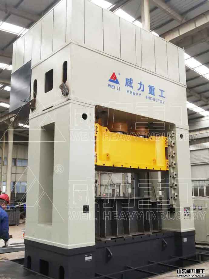 框架式液壓機(jī)圖片