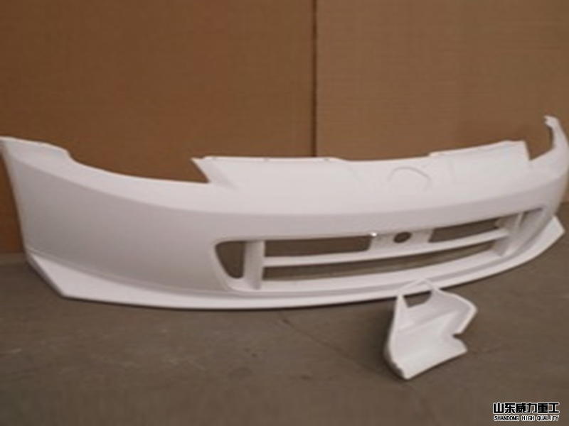 四柱液壓機(jī)加工成型保險杠