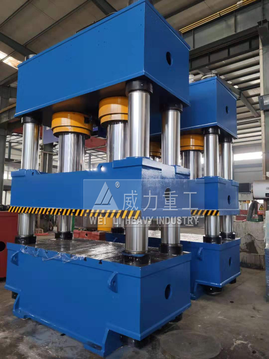 客戶定做兩臺(tái)800噸雙缸液壓機(jī)