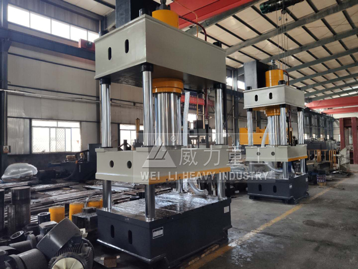 熱壓復(fù)合漏糞板專(zhuān)用四柱液壓機(jī)