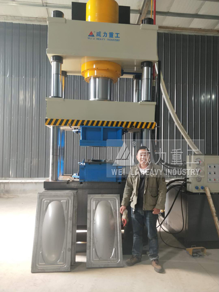 巧克力水箱成型液壓機(jī)