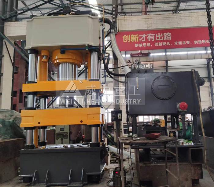 四梁四柱結(jié)構(gòu)粉末液壓機(jī)