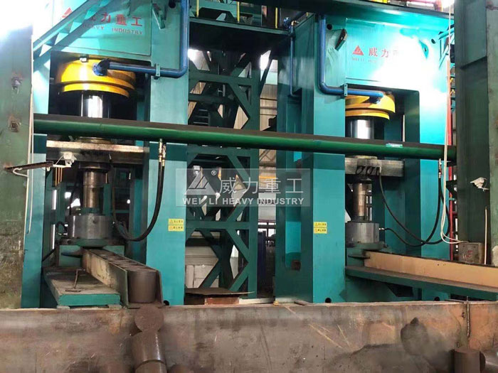 1600噸熱壓粒子鋼液壓機