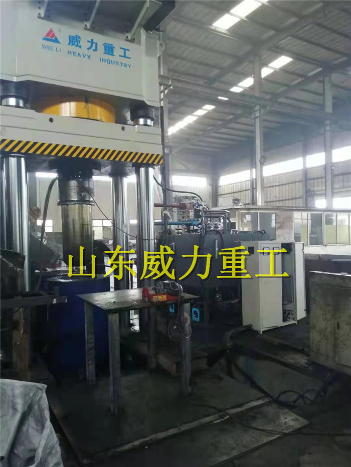 多功能石墨坩堝液壓機(jī)