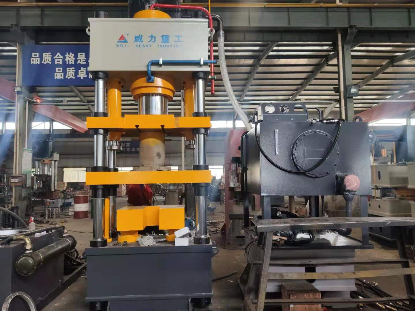 山東威力重工陶瓷液壓機(jī)型號齊全