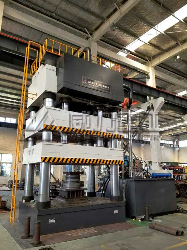 山東威力重工電梯配重塊液壓機(jī)