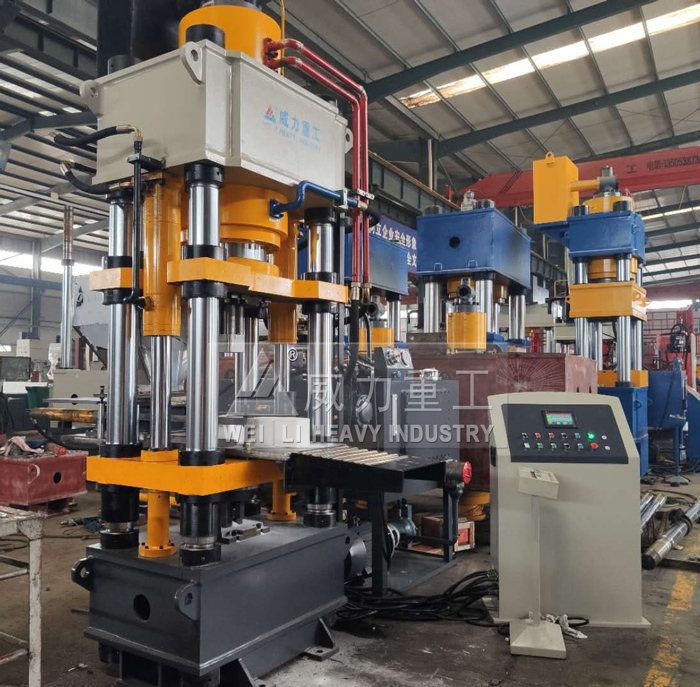 山東威力重工四梁四柱粉末液壓機(jī)