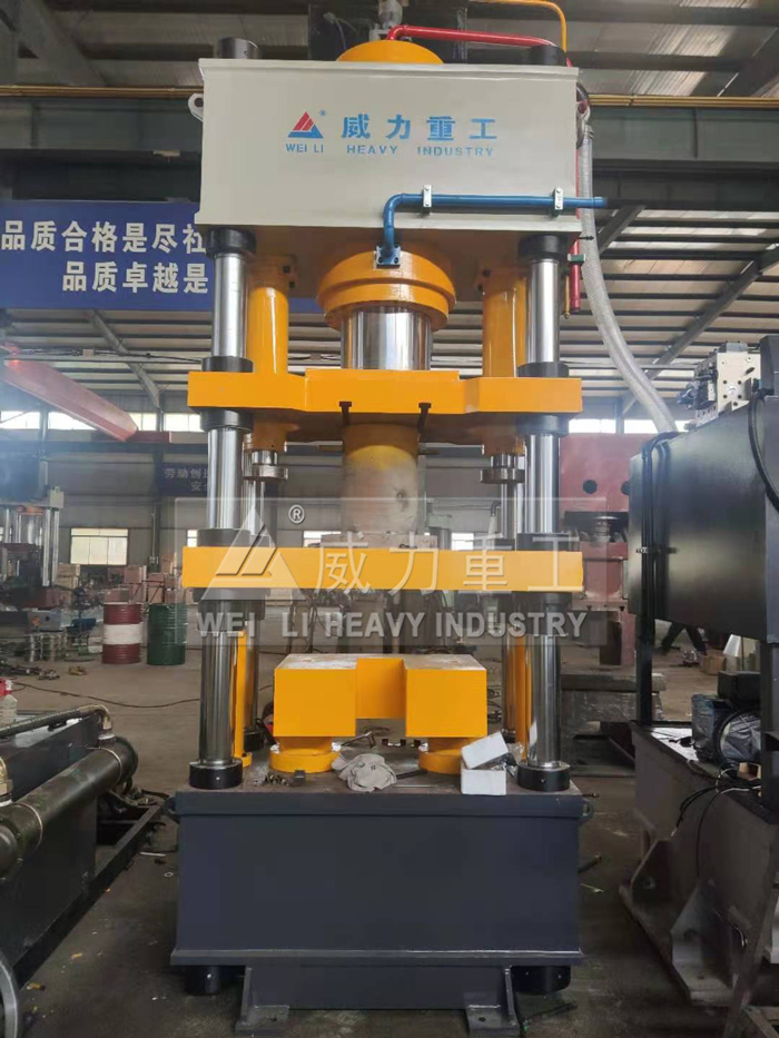 山東威力重工氧化鋁粉末液壓機(jī)