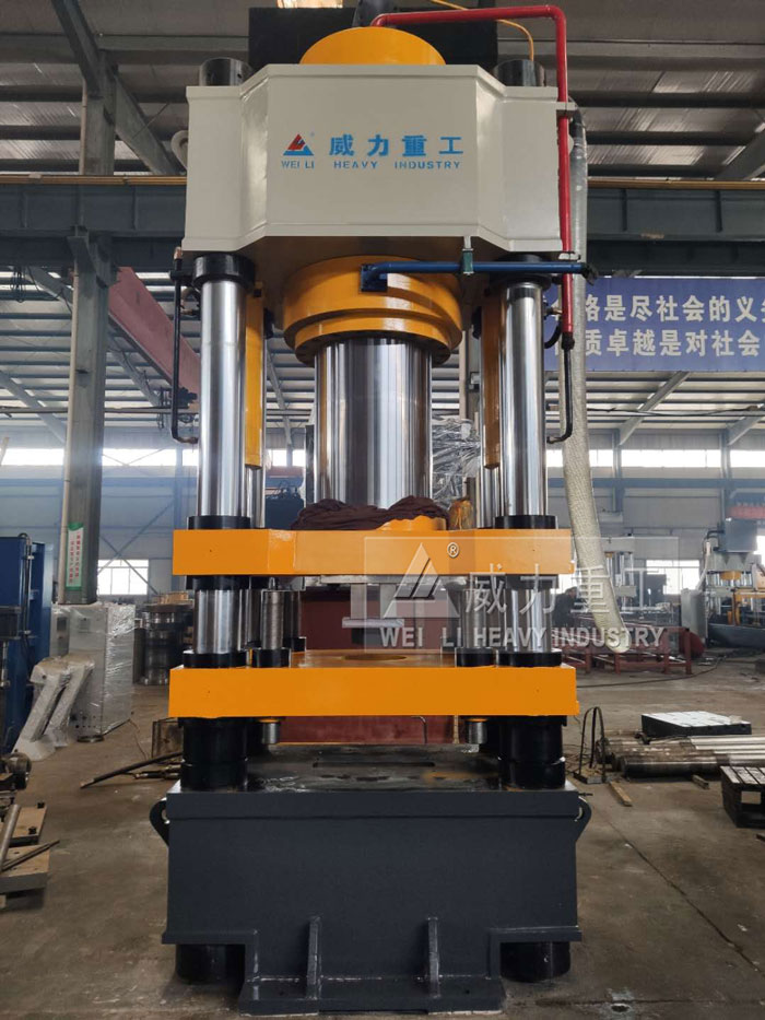 800噸鐵粉啞鈴成型液壓機(jī)