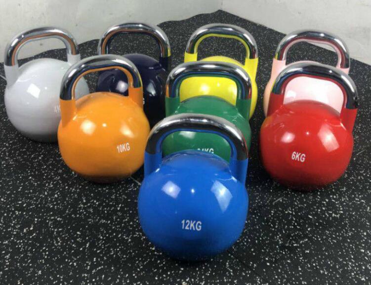 四柱拉伸液壓機(jī)壓制健身壺鈴成品