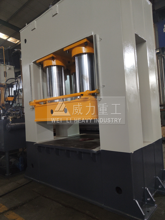 山東威力重工鋁合金鍛造液壓機