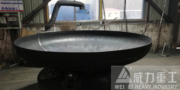 四柱液壓機(jī)拉伸封頭成品