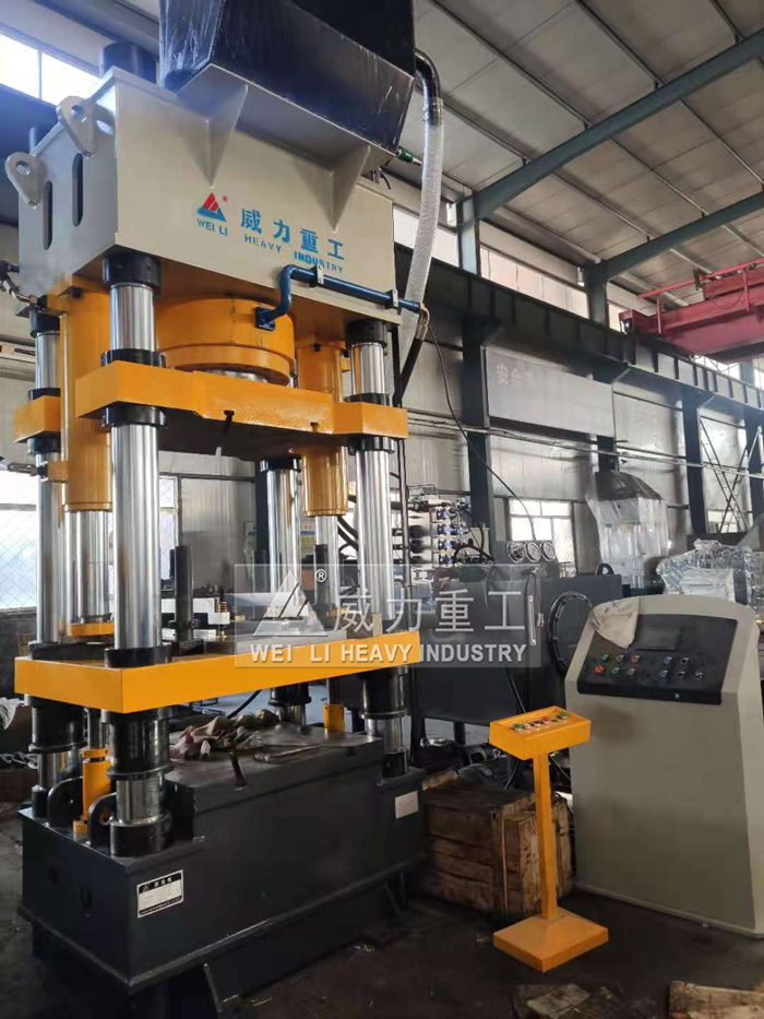 山東威力重工配重塊壓塊液壓機(jī)廠家