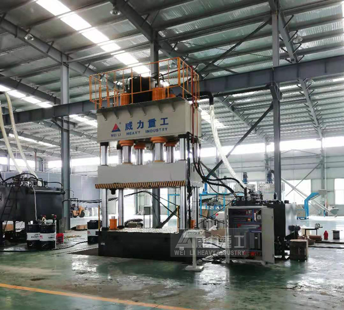 山東威力重工壓濾機(jī)濾板成型液壓機(jī)