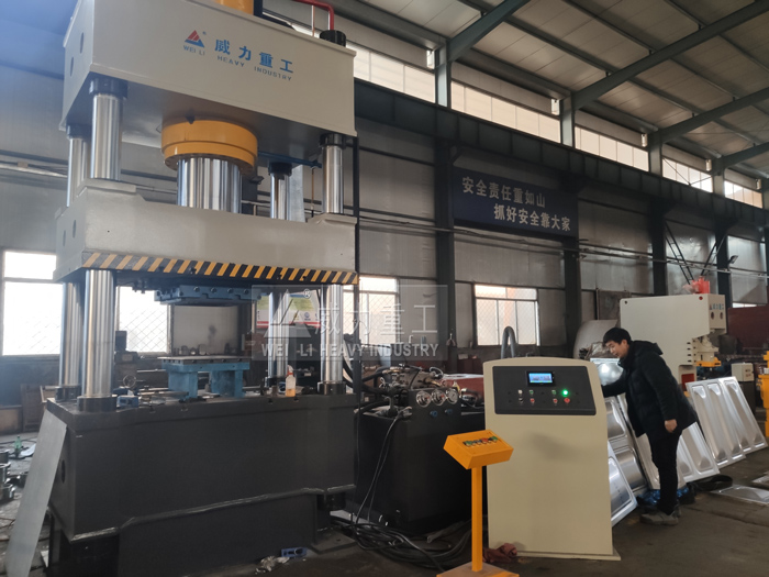 拉伸不銹鋼水箱專用液壓機(jī)