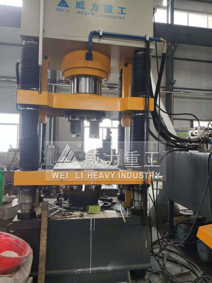 四梁四柱液壓機(jī)專用于氧化鋯