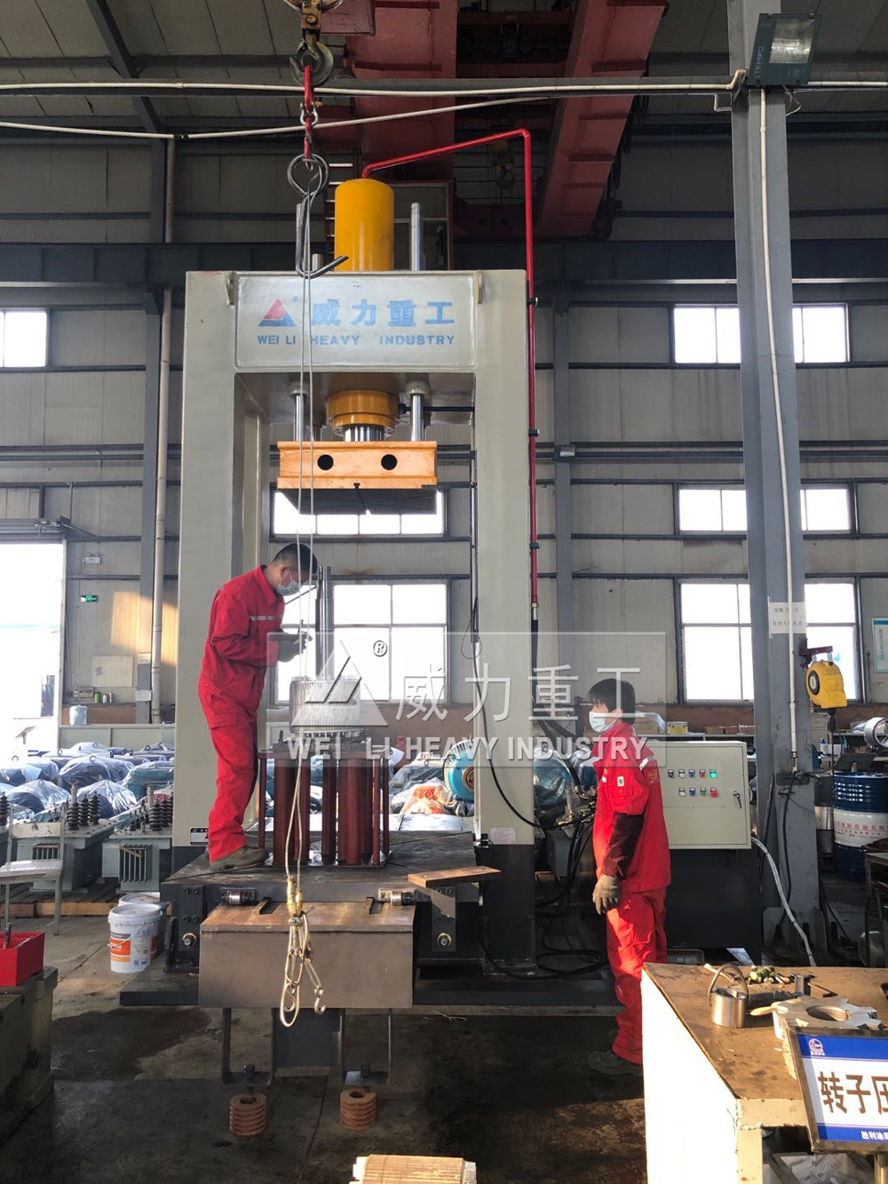 快速龍門(mén)液壓機(jī)用于校直工藝