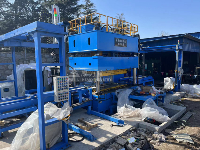 快速貨車車門整形液壓機