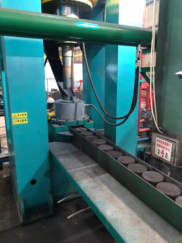 山東威力重工粒子鋼液壓機(jī)